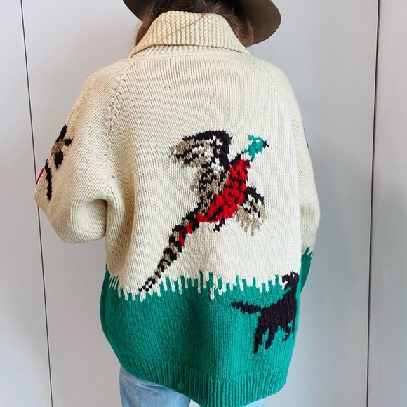 Hunting Scene Knit Cardigan - Green and Cream - Picture 2 of 13